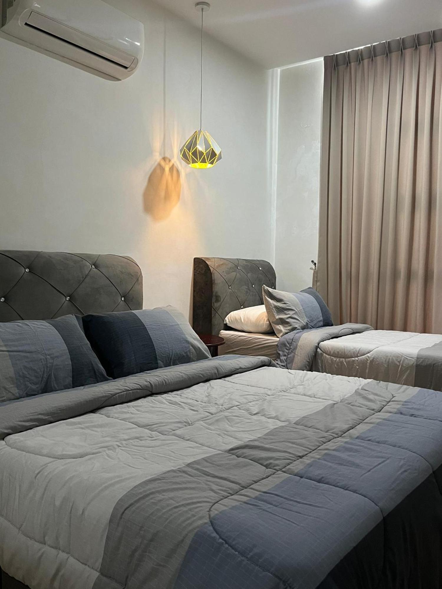 Roxy Apartment Kuching Bagian luar foto