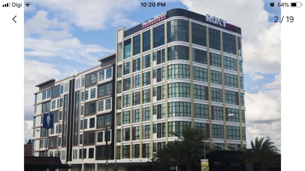 Roxy Apartment Kuching Bagian luar foto